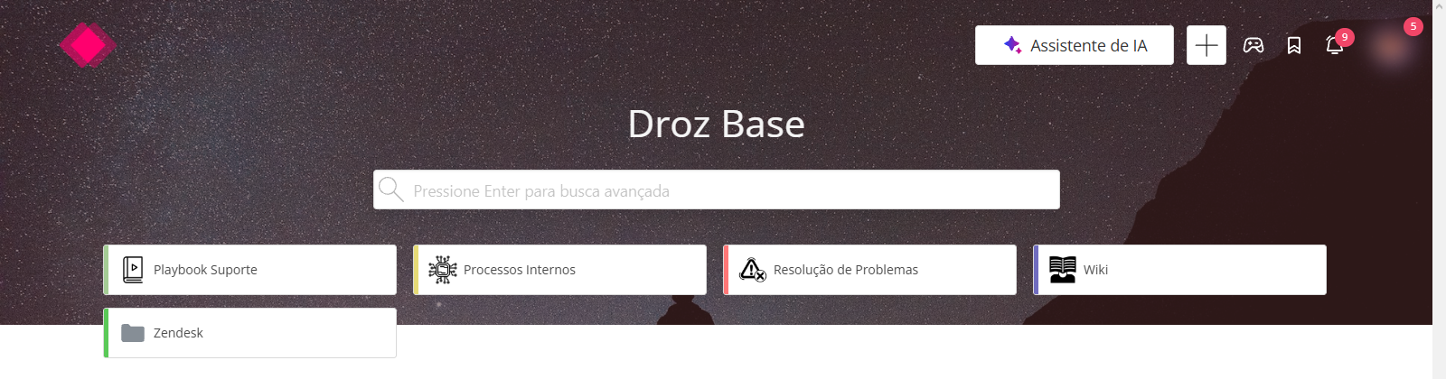 Página inicial do Base com a busca no centro, os Espaços abaixo e, no topo, os botões Assistente de IA, +, ranking, notificações e a foto